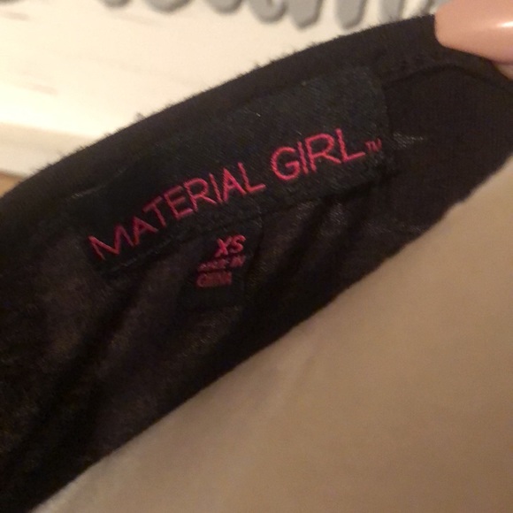 Material Girl shirt gently use black and white shirt good for casual or 🏖️ - Picture 5 of 5